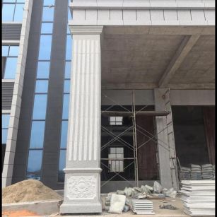 福州 芝麻白光面花岗岩门楼大柱（罗马柱）配雕花底座