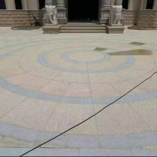 福州 黄金麻芝麻灰花岗岩石材地铺拼接效果