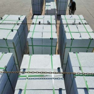 福州 芝麻白花岗岩5公分地铺石 花岗岩厂家工厂装车日常