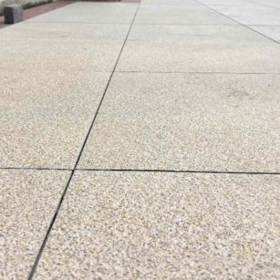 福州 黄金麻花岗岩石板材荔枝面地面铺装效果