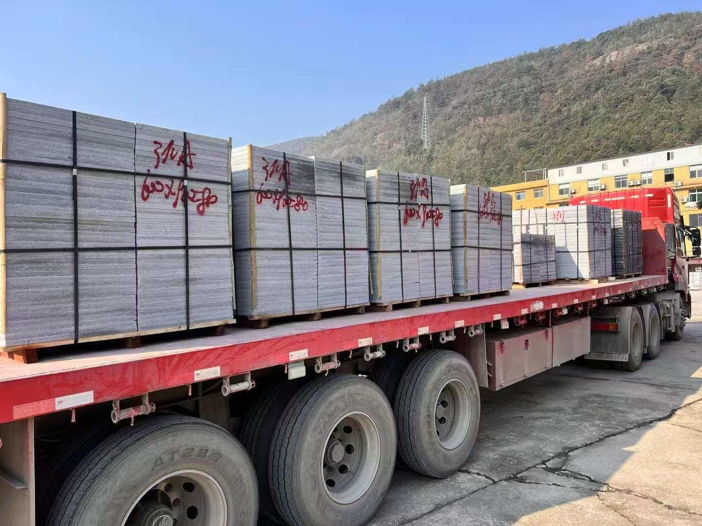 福州 芝麻灰地铺石出货日常