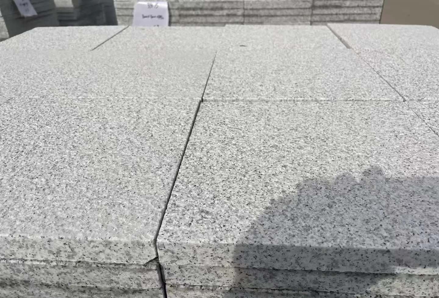 福州 白麻花岗岩石材推荐 荔枝面地铺石