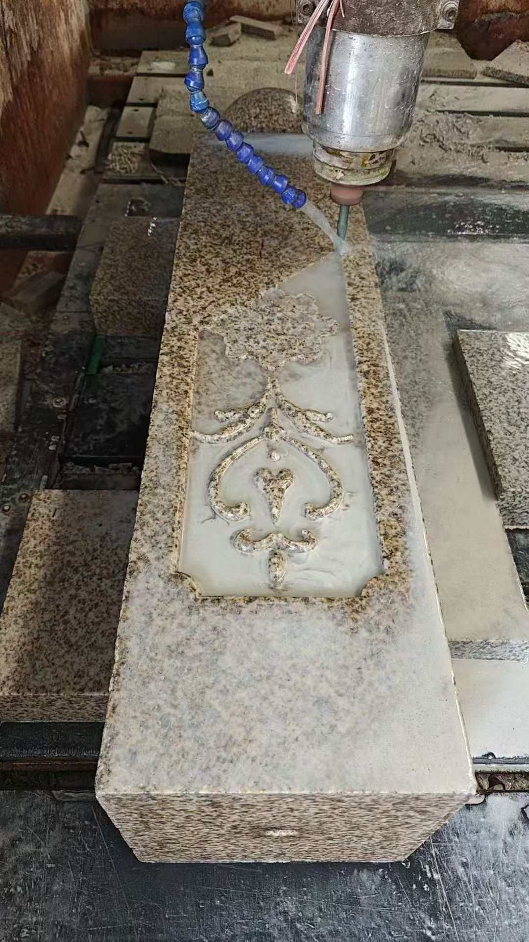 福州 黄金麻花岗岩异形加工雕刻栏杆大柱