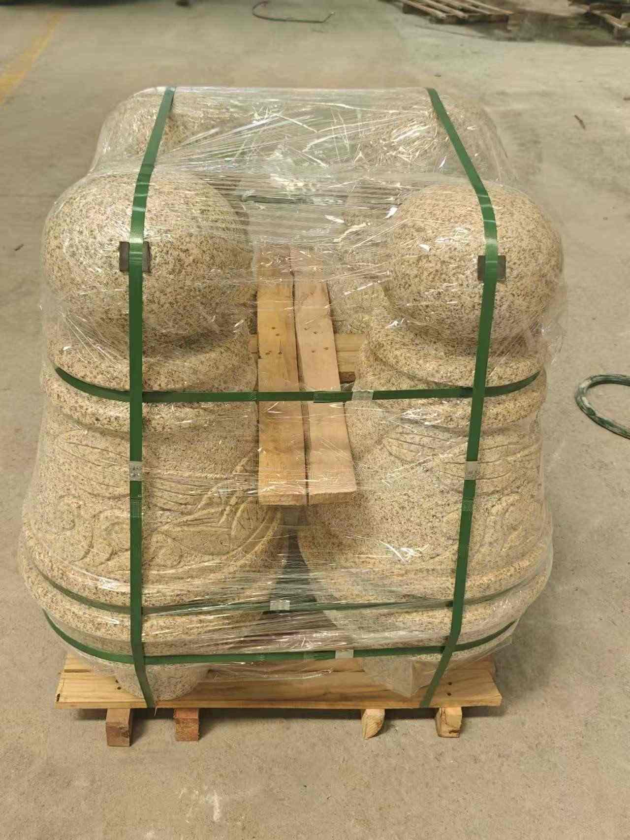 福州 黄金麻异形定制雕花——棒棒糖挡车柱