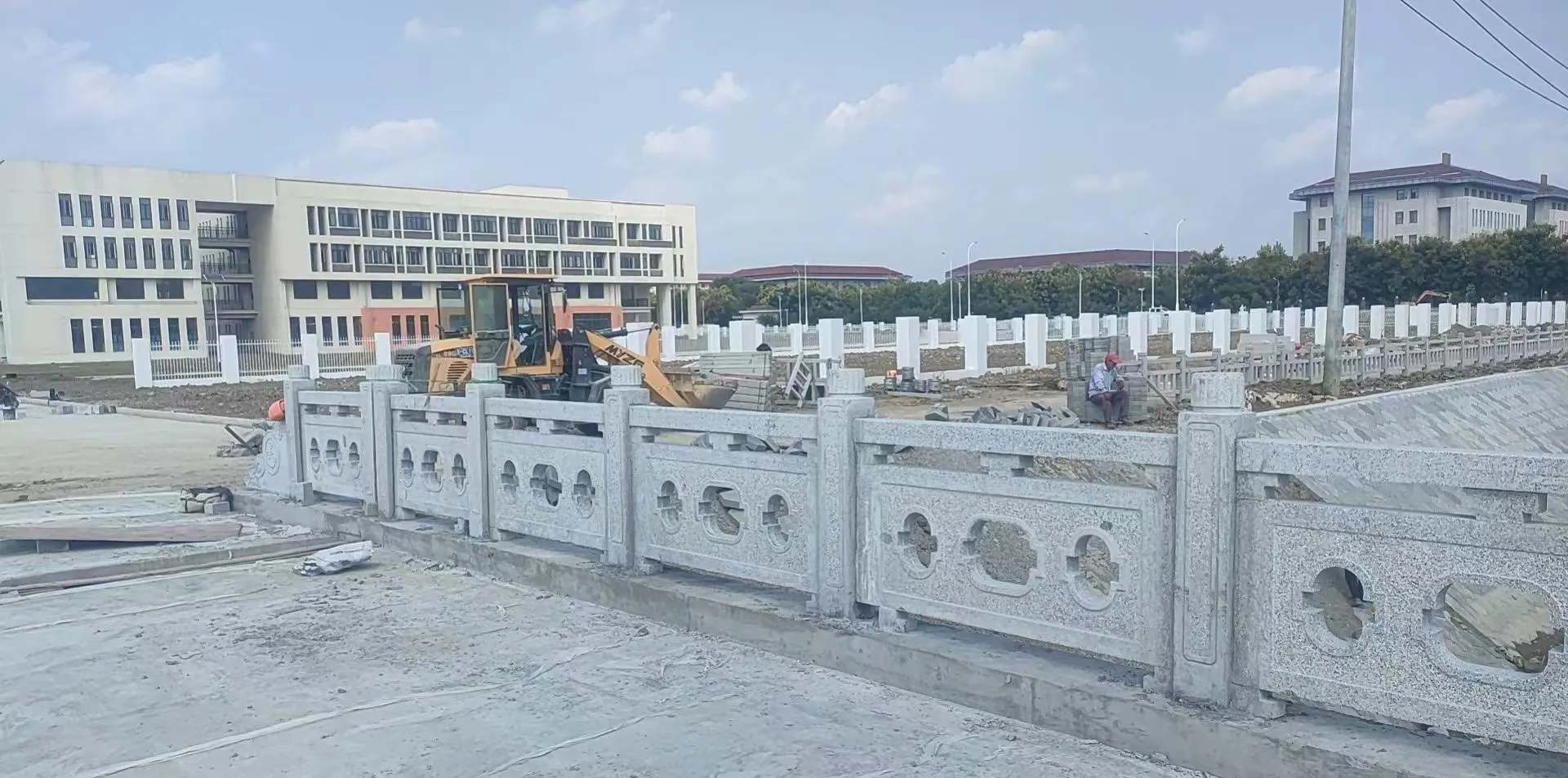 福州 白麻花岗岩荔枝面河道栏杆