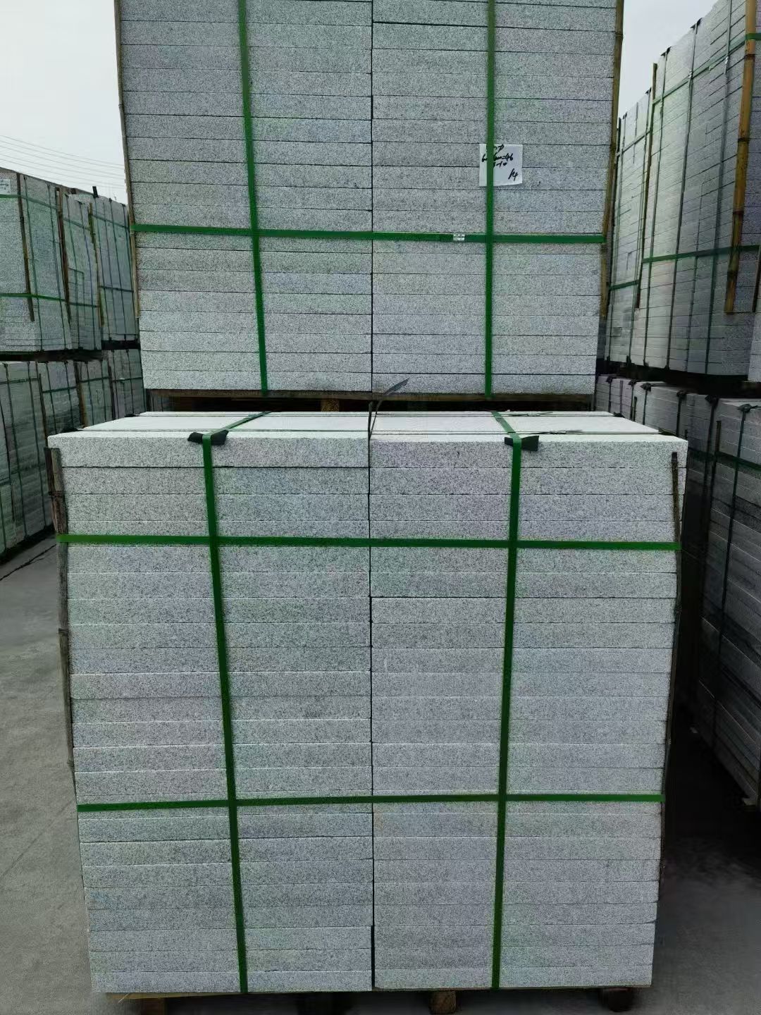 福州 芝麻白火烧，园林广场市政工程地铺石，1.8~5.0厚均有现货