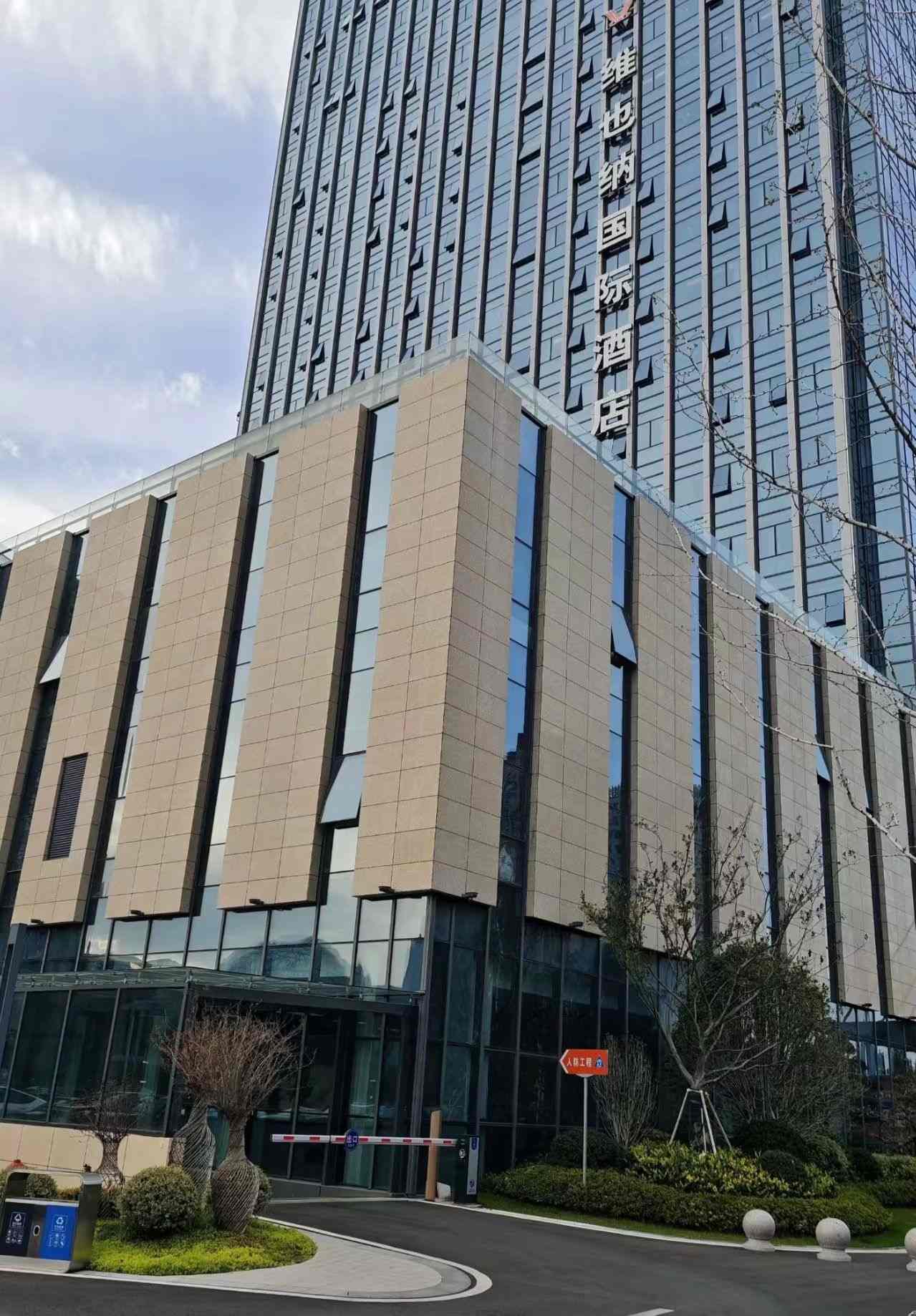 福州 黄金麻花岗岩外墙干挂