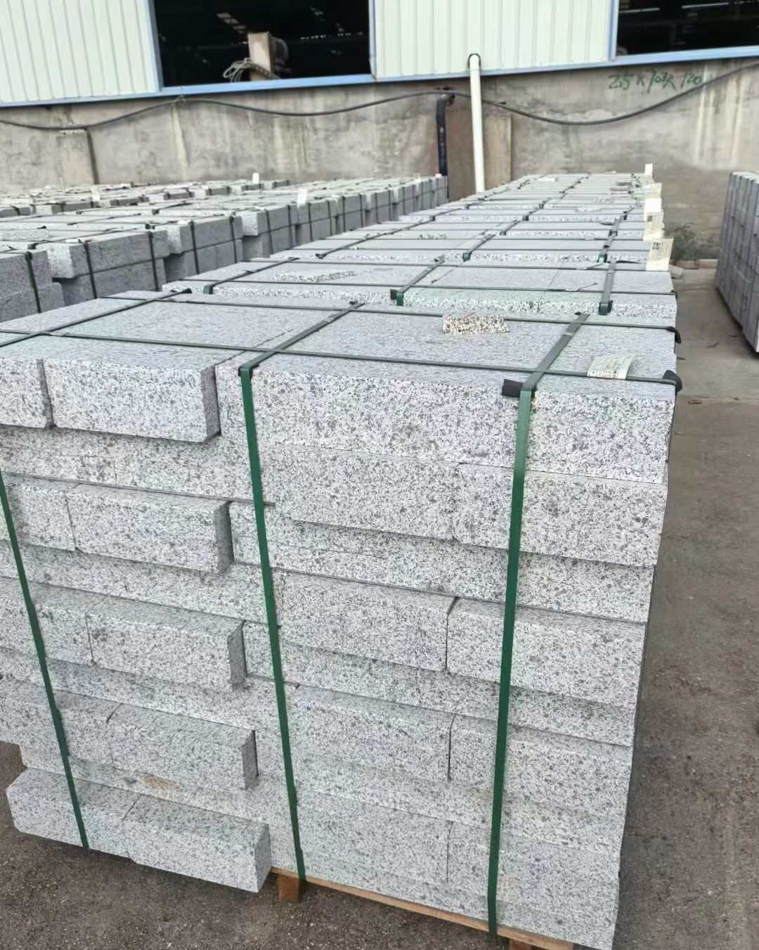 福州 白麻花岗岩路沿石，弧形路沿石，道牙石，马路牙子，界石，路缘石，平沿石，直岩石，平缘石等