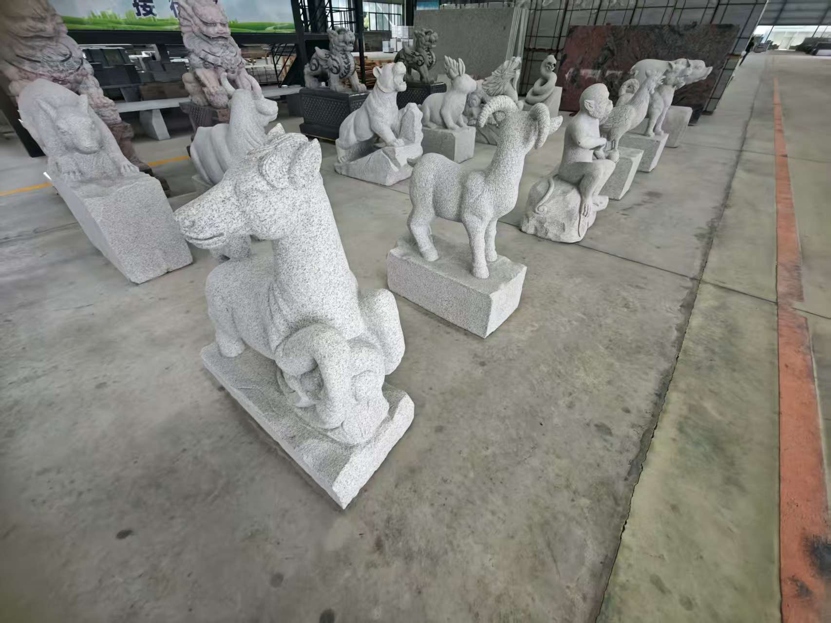 福州 芝麻白花岗岩造型立体雕刻——十二生肖